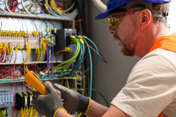 Best Local Electrician Companies  in Hubbard, OR